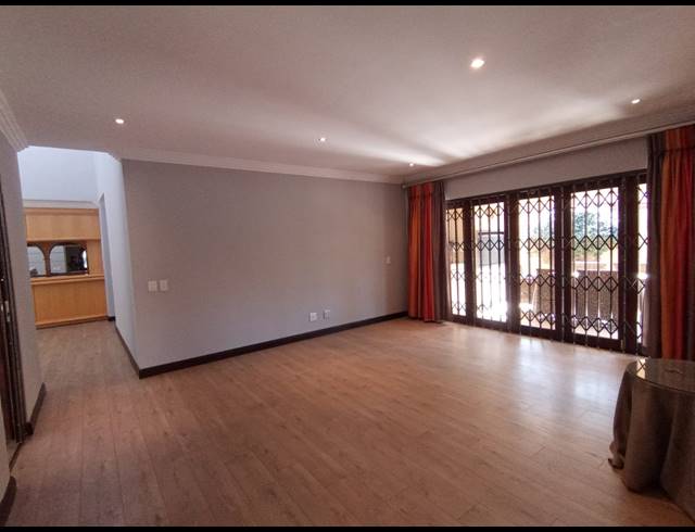 3 BEDROOM TOWNHOUSE FOR SALE IN THREE RIVERS PROPER